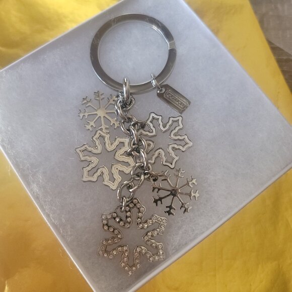 COACH - Multi Snowflake Keychain with Crystals (Brand New) Gift box included. - Picture 4 of 8